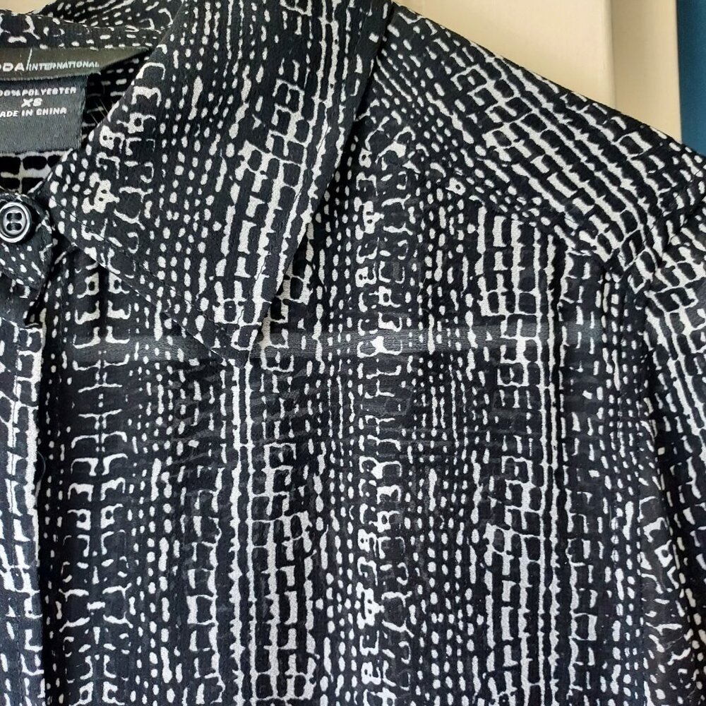 Snake-Print Blouse - Picture 5 of 5